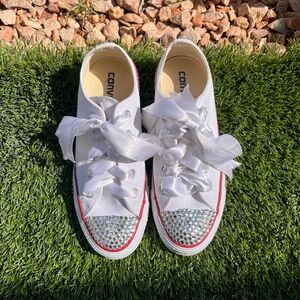 Converse‎ Stylish White women shoes perfect for a bride